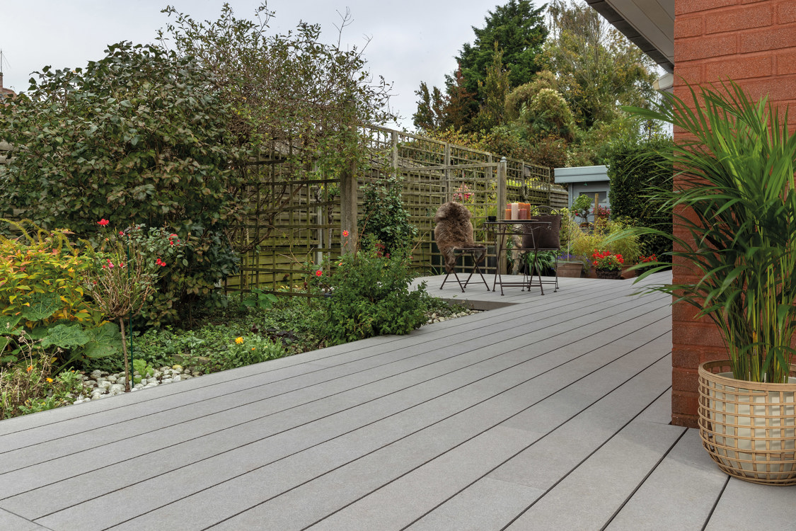 Wie können Sie Ihre Terrasse für die sonnige Jahreszeit fit machen?