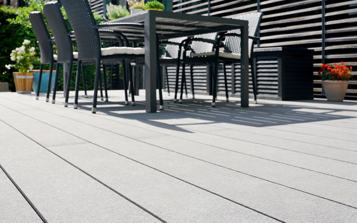 Southern living in northern Germany: a new terrace in Hamburg