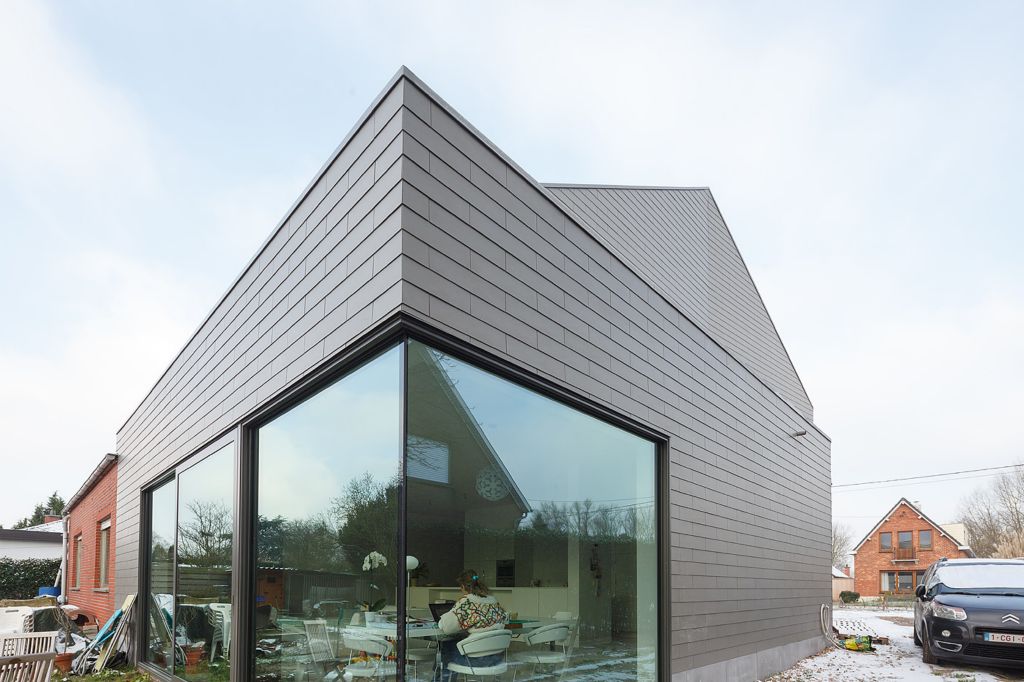 Ardoise de façade : une solution innovante et durable pour l’enveloppe de vos bâtiments