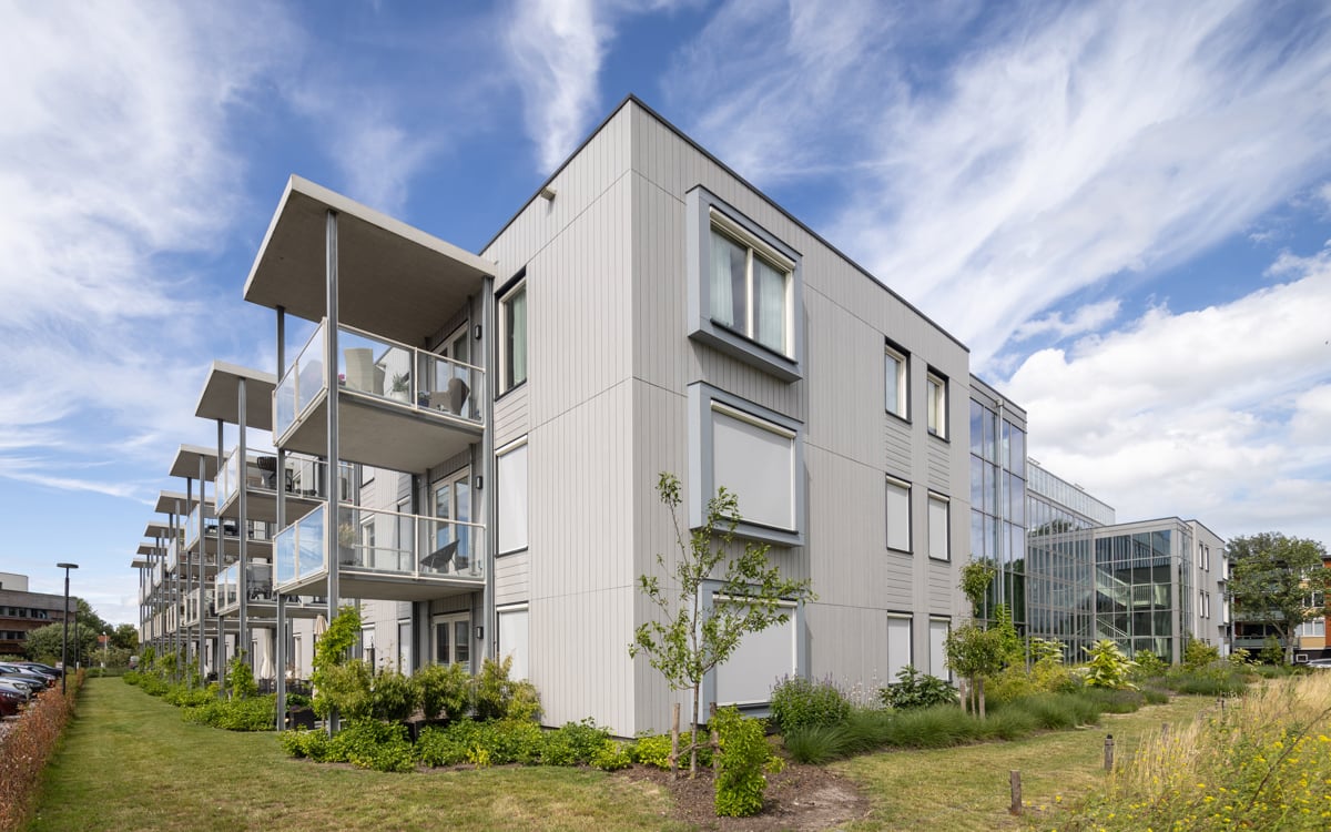 Lames verticales et horizontales pour un concept unique de logement néerlandais