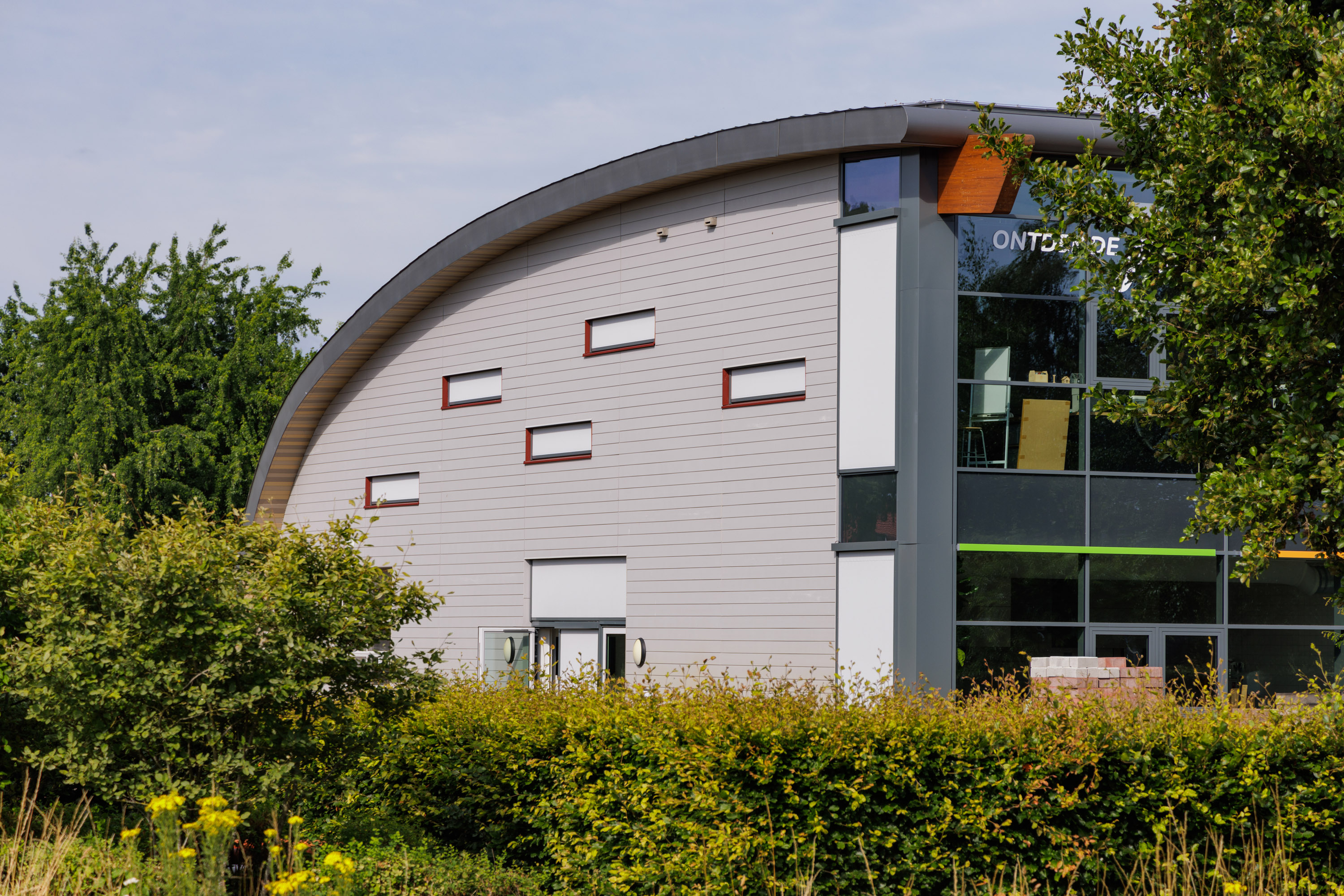 Revêtement de façade durable et robuste grâce à Cedral Click Smooth