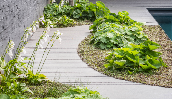 Auf der Suche nach flexiblen Gestaltungsmöglichkeiten für Ihre Terrasse?