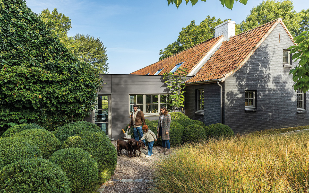 Rénovation durable et éco-énergétique de notre vieille ferme avec les lames de façade Cedral