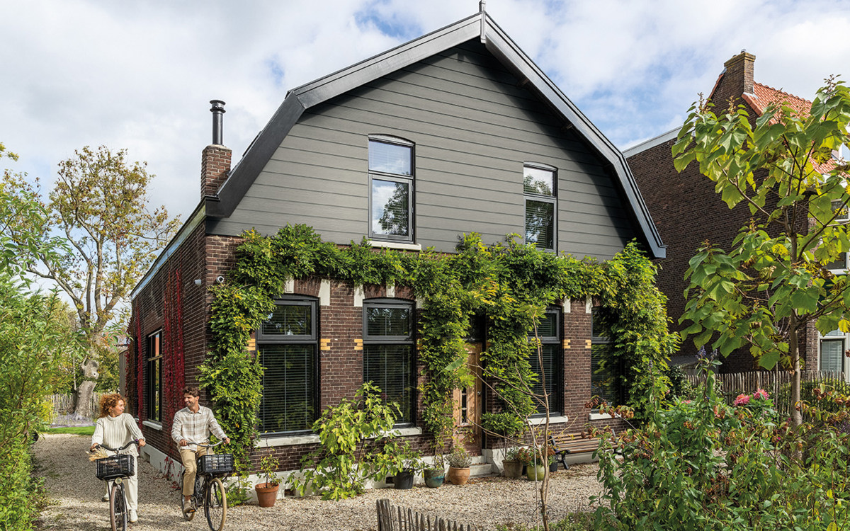 Rénovation efficace sur le plan énergétique grâce à une façade ventilée revêtue de lames de façade Cedral 