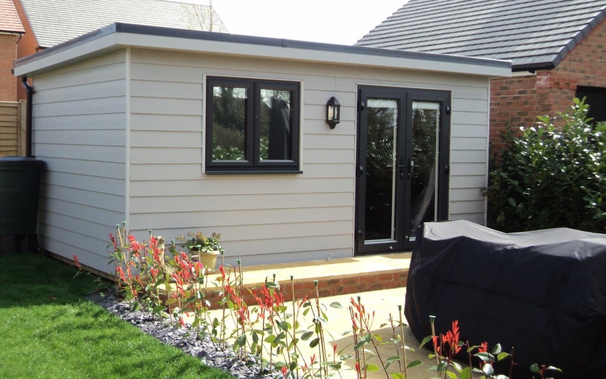 Télétravail :  Créez un espace bureau dans votre jardin avec Cedral !