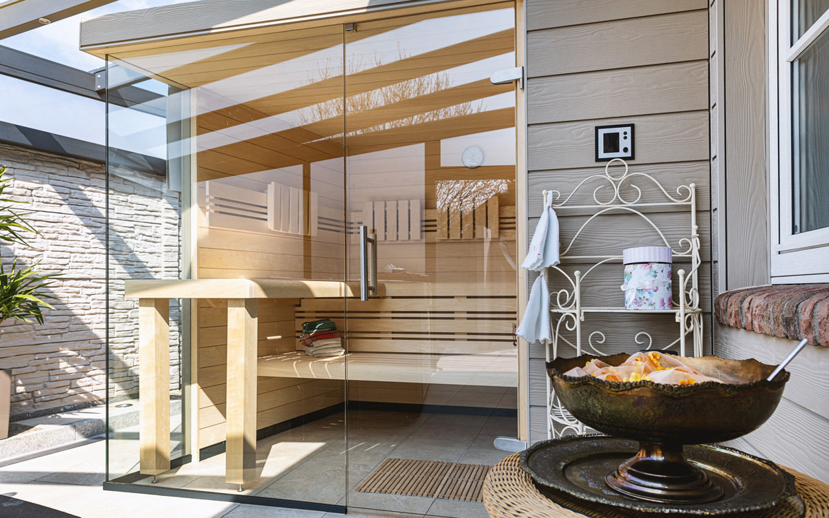 Sauna mit Cedral Click
