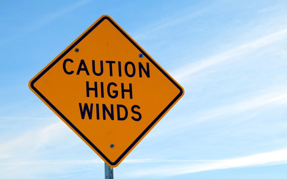 Safety in windy conditions Cedral