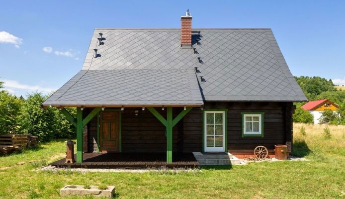 Tradycyjna architektura sudecka z płytkami dachowymi Cedral