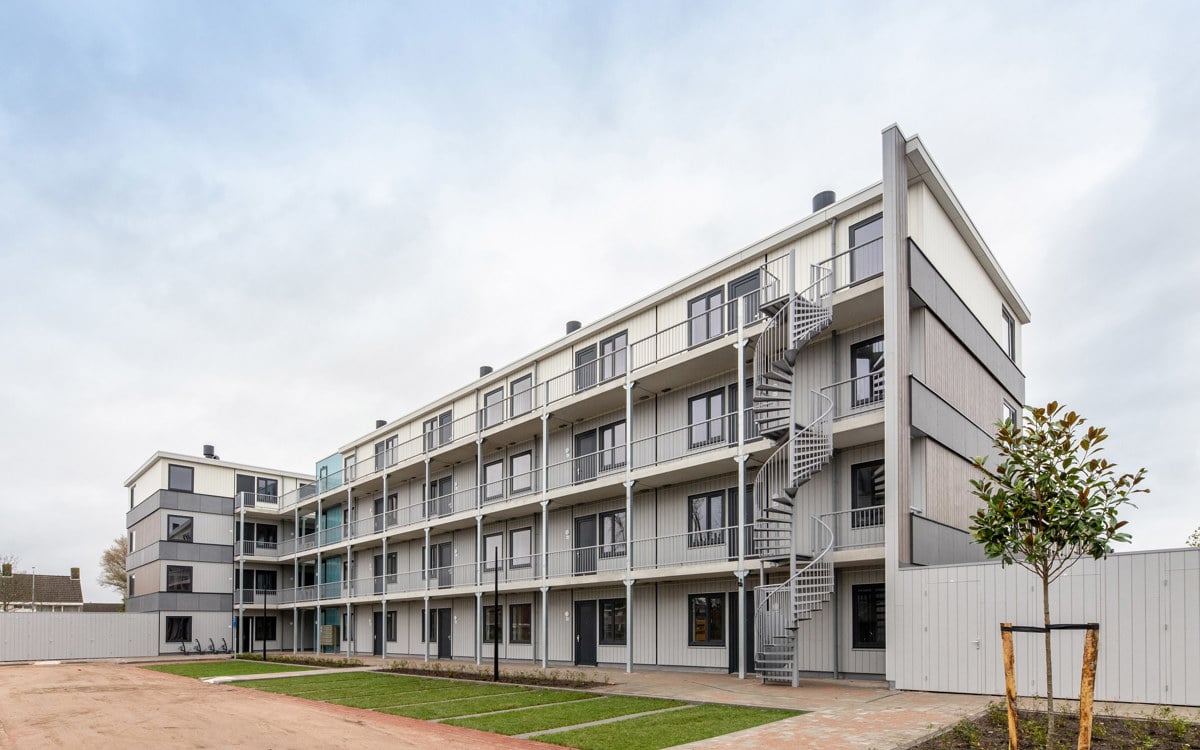 Strakke sidings geven modulaire appartementen universeel karakter