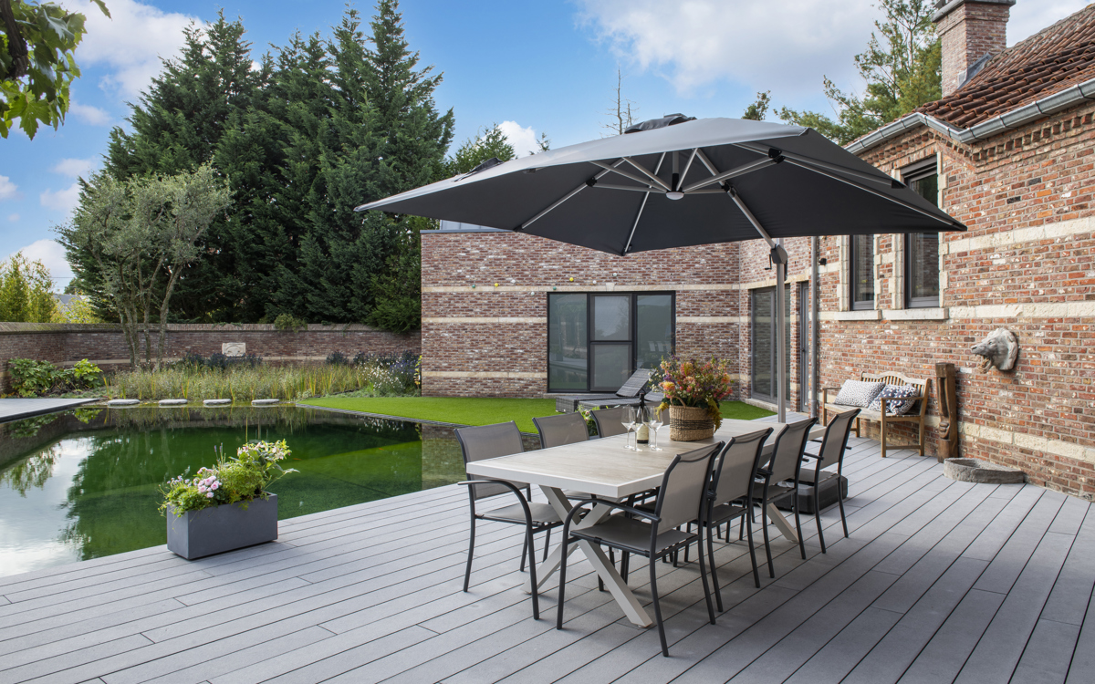 Zwemvijver omringt met Cedral terras: eigenaar en architect delen hun ervaringen