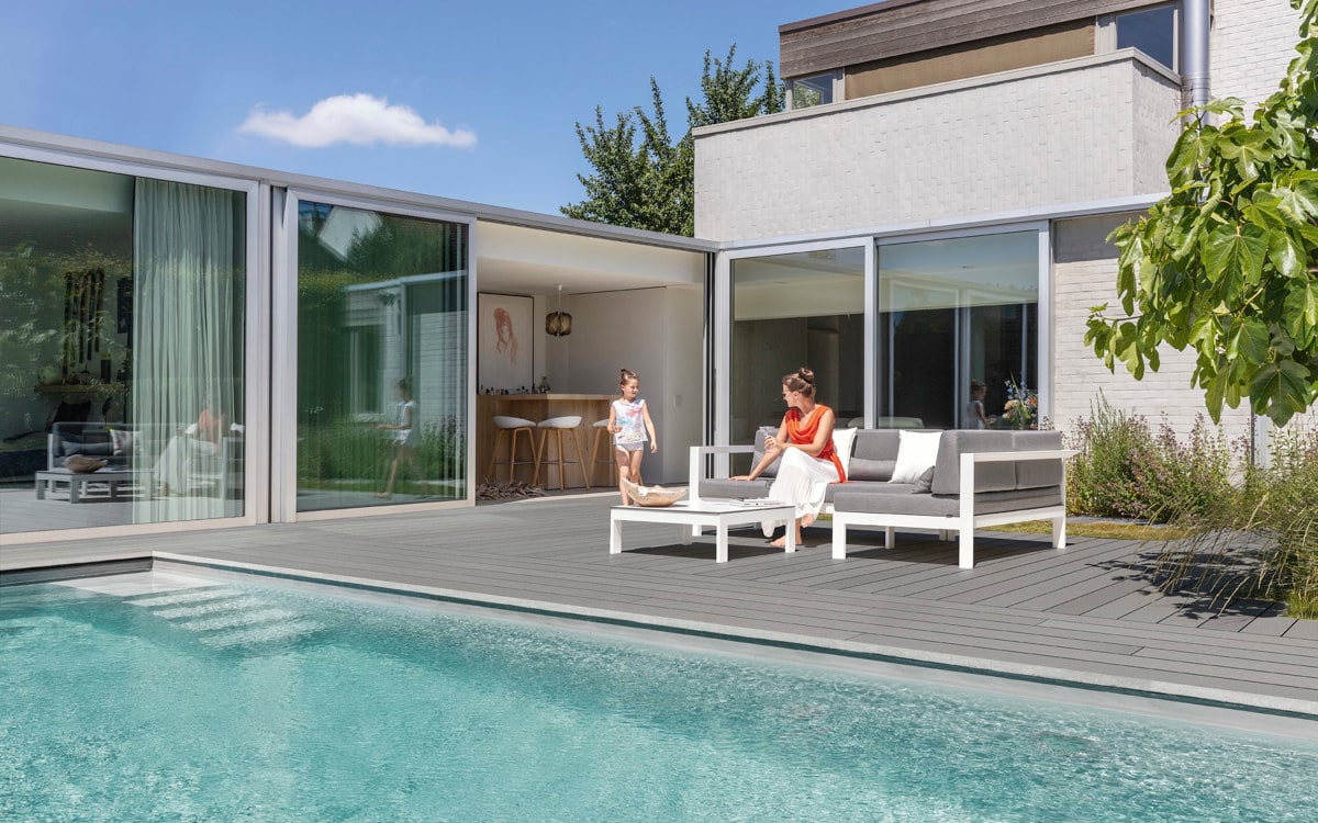 Welk materiaal kies je best voor een terras aan het zwembad?