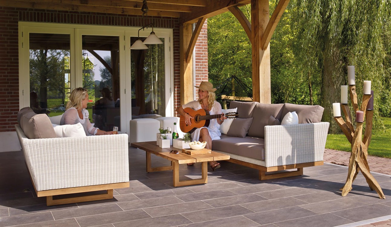 Welches Material sollte man für die Poolterrasse wählen?