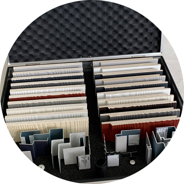 Cedral sample suitcase round.png