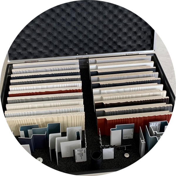 Cedral sample suitcase round.png