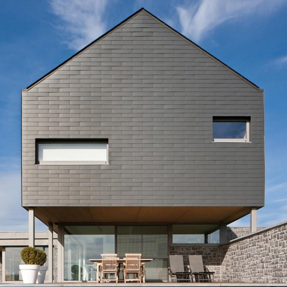 Ardoises Fibres Ciment Vertigo Cedral Quel que soit le type de construction, un bardage facade s'adapte à toutes les configurations et cela, quel que soit le matériau retenu pour réaliser ce revêtement. ardoises fibres ciment vertigo cedral