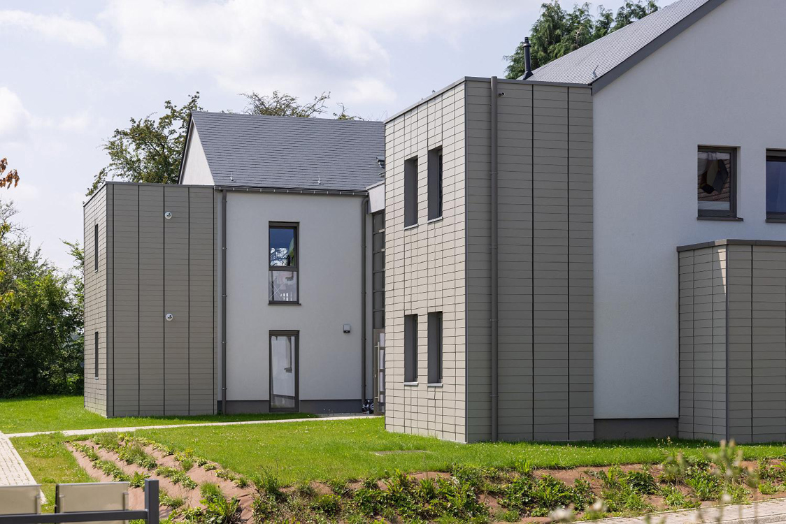 Gris Perle Couleur Facade Maison Gris Clair L'ardoise gris perle pour donner de l'éclat au logement social - Cedral
