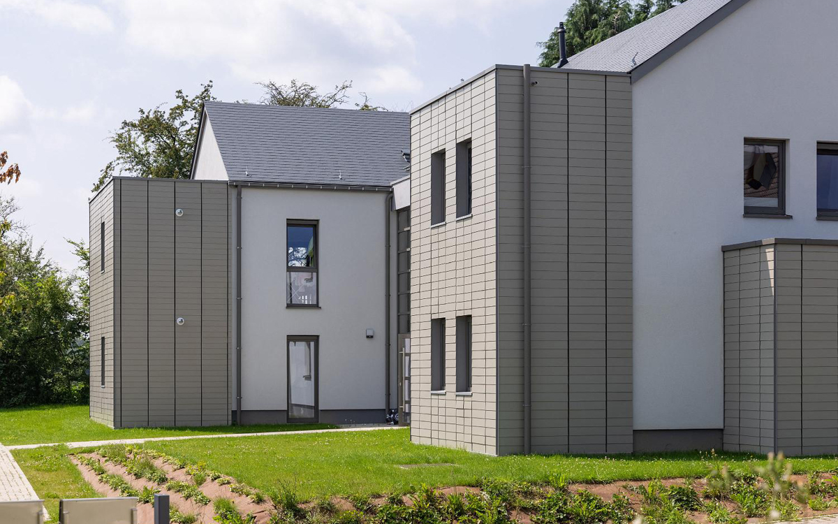 L’ardoise gris perle pour donner de l’éclat au logement social