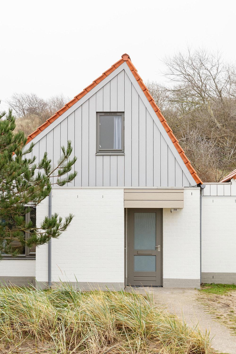 7 houses with a unique vertical facade