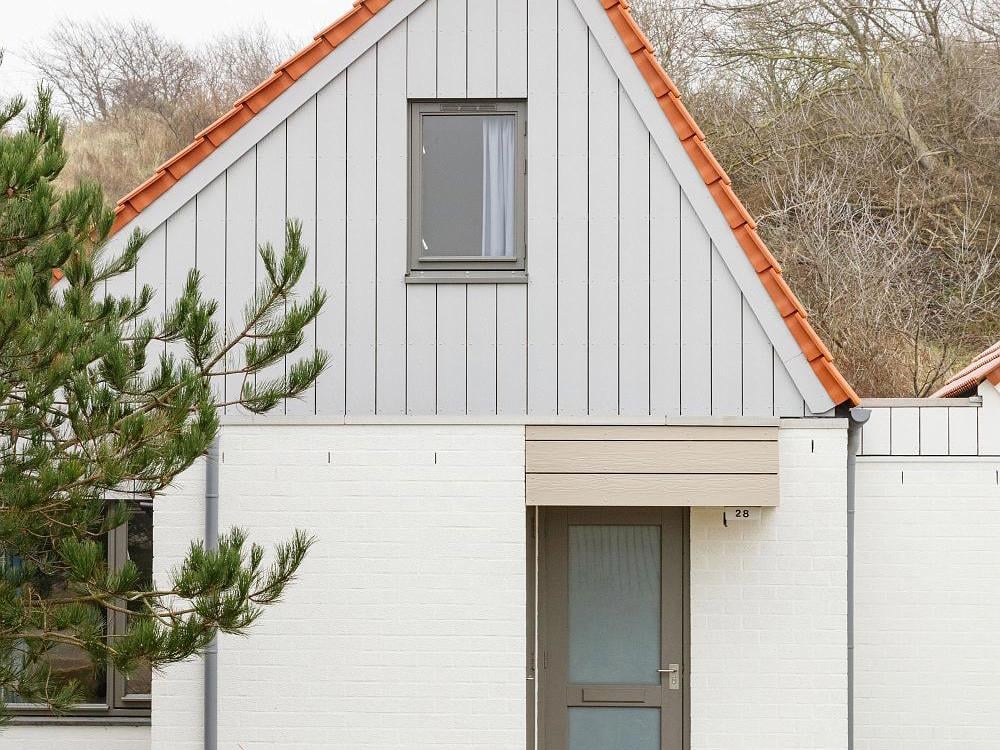 7 houses with a unique vertical facade
