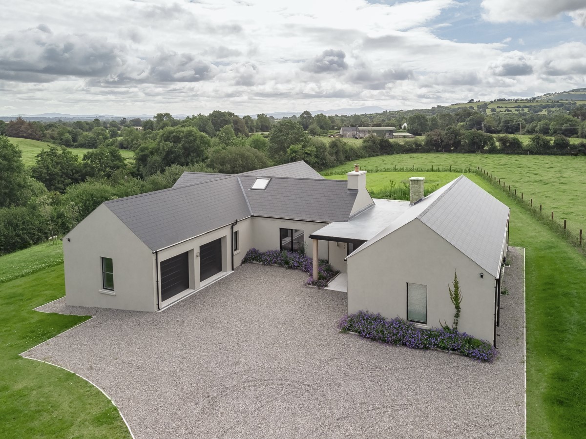 Beautiful home with Thrutone Endurance Fibre Cement Slates