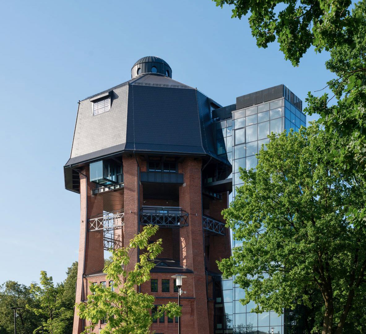 Dach z płytki włókno-cementowej Cedral