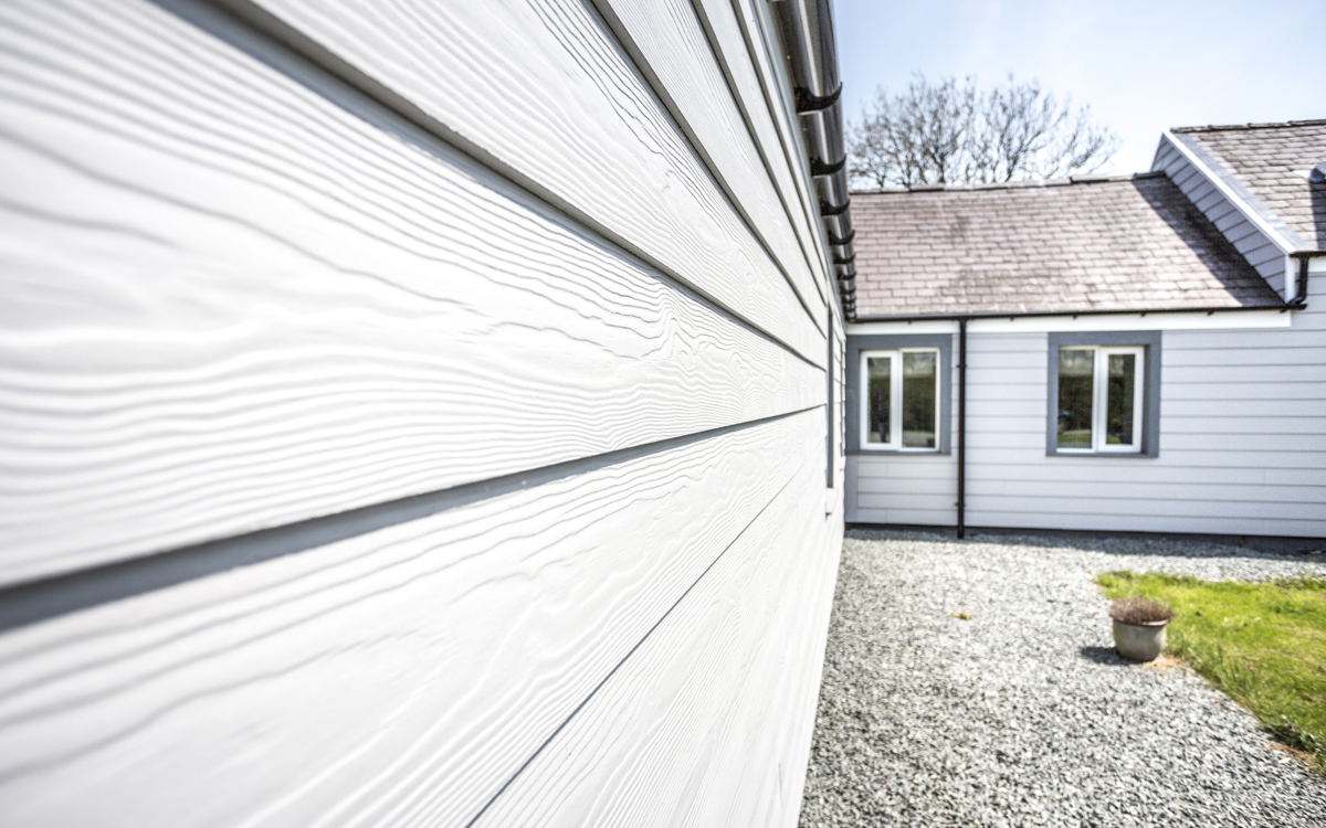 Cedral Lap fibre cement shiplap cladding in Grey
