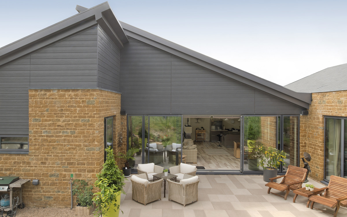 Cedral Click fibre cement cladding weatherboards in Slate Grey