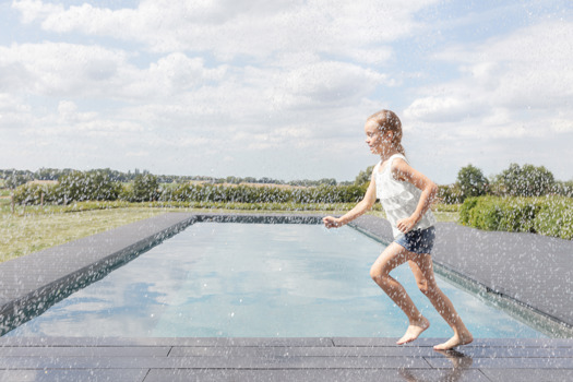 Terrassen Poolumrandung