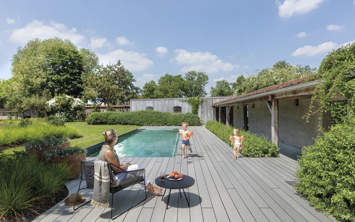 Entscheiden Sie sich für mehr Sicherheit und wählen Sie rutschfeste Cedral Terrassendielen